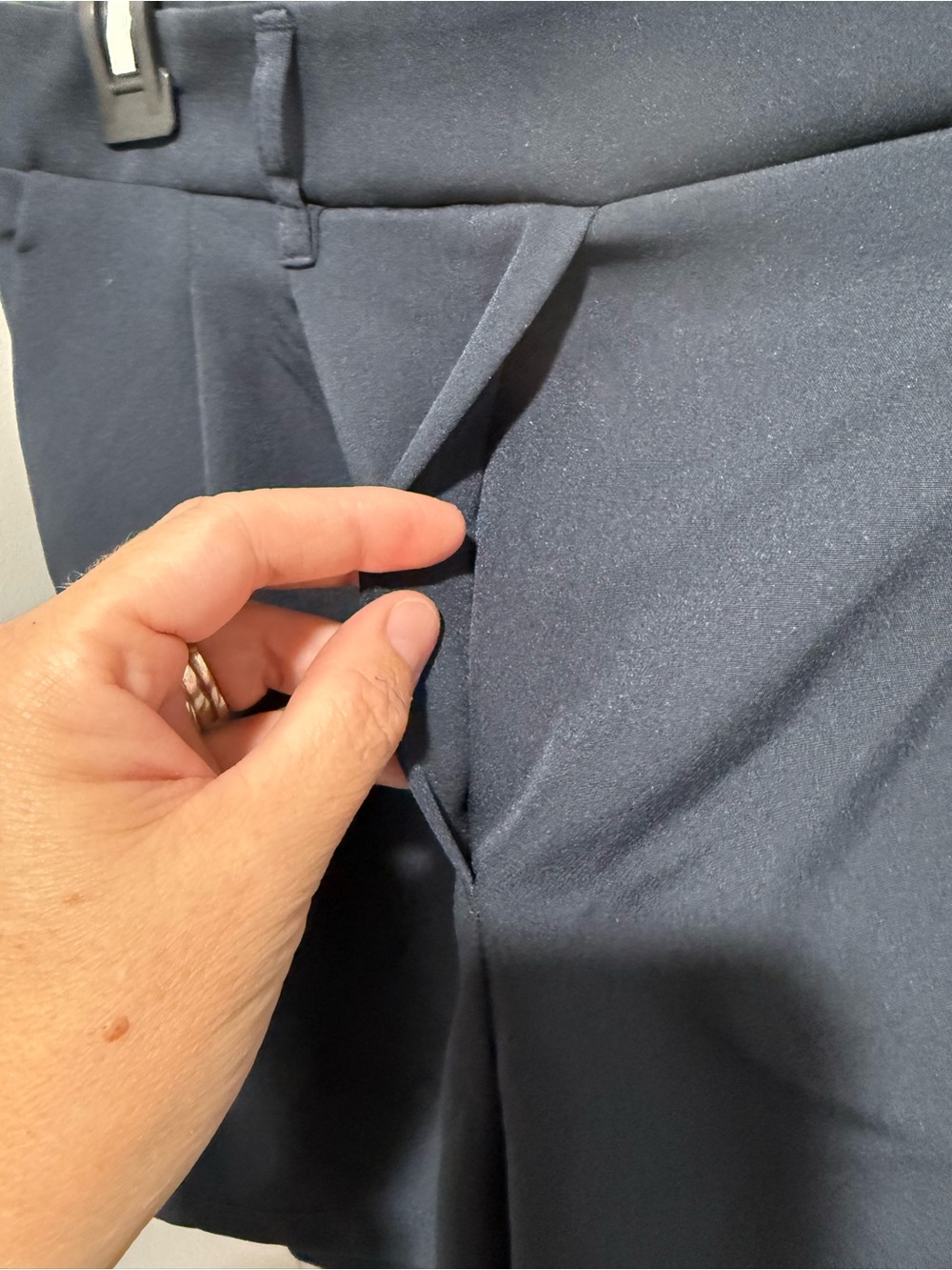 32 Degrees Navy Athletic Pleated High-Rise Shorts - Picture 7 of 7